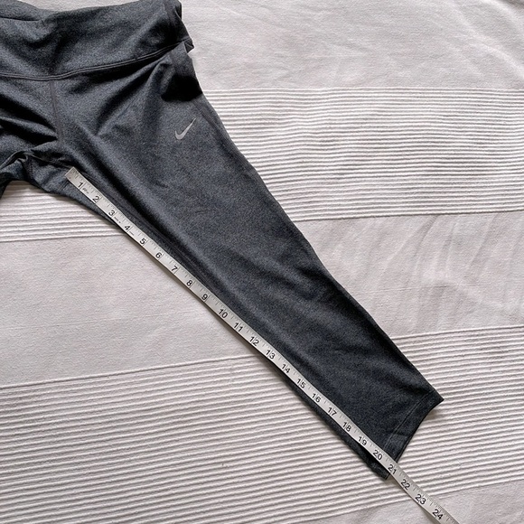 NIKE Grey Dri-FIT Running Capris Size Small - Picture 8 of 8